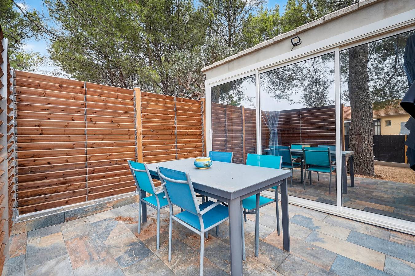 Ganzes Studio, Studio „Cabanon Des Amandiers“ mit privater Terrasse, Wlan und Klimaanlage in Sanary-sur-Mer, Toulon Region