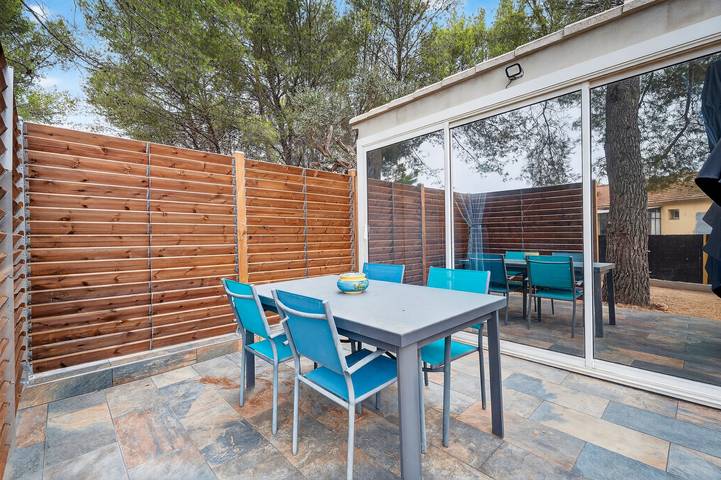 Location de vacances pour 2 personnes, avec jardin, animaux acceptés à Sanary-sur-Mer