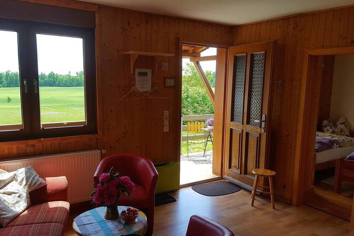 Bungalow für 4 Personen, mit Terrasse und Garten