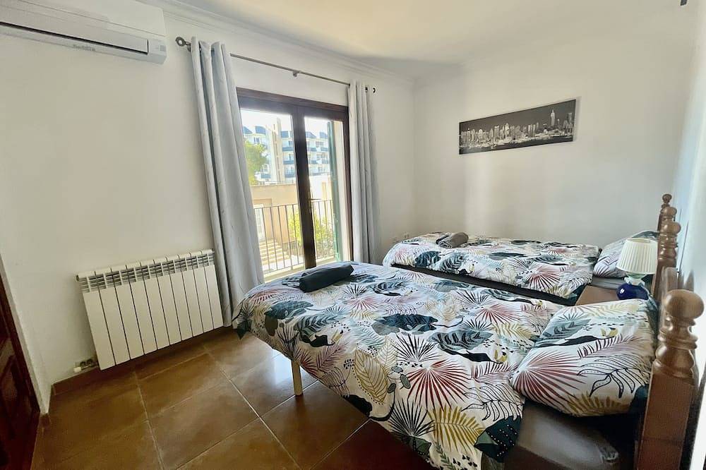 Ferienhaus mit Pool für 8 Personen 200 m zum Strand. in El Arenal, Palma