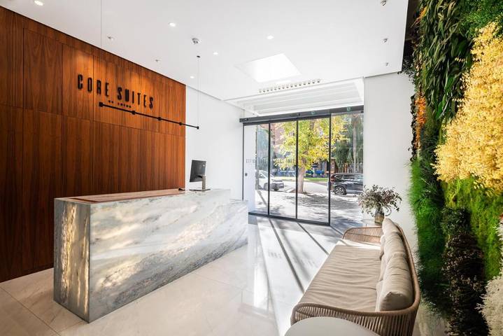 Apartahotel para 3 personas, con piscina además de vistas y terraza en Valencia