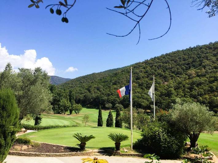 Location de vacances pour 6 personnes, avec piscine dans Golf de Valcros - 4