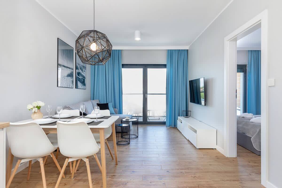 Ganze Wohnung, Ferienwohnung für 4 Personen mit Balkon/Terrasse in Dziwnów, Wollin