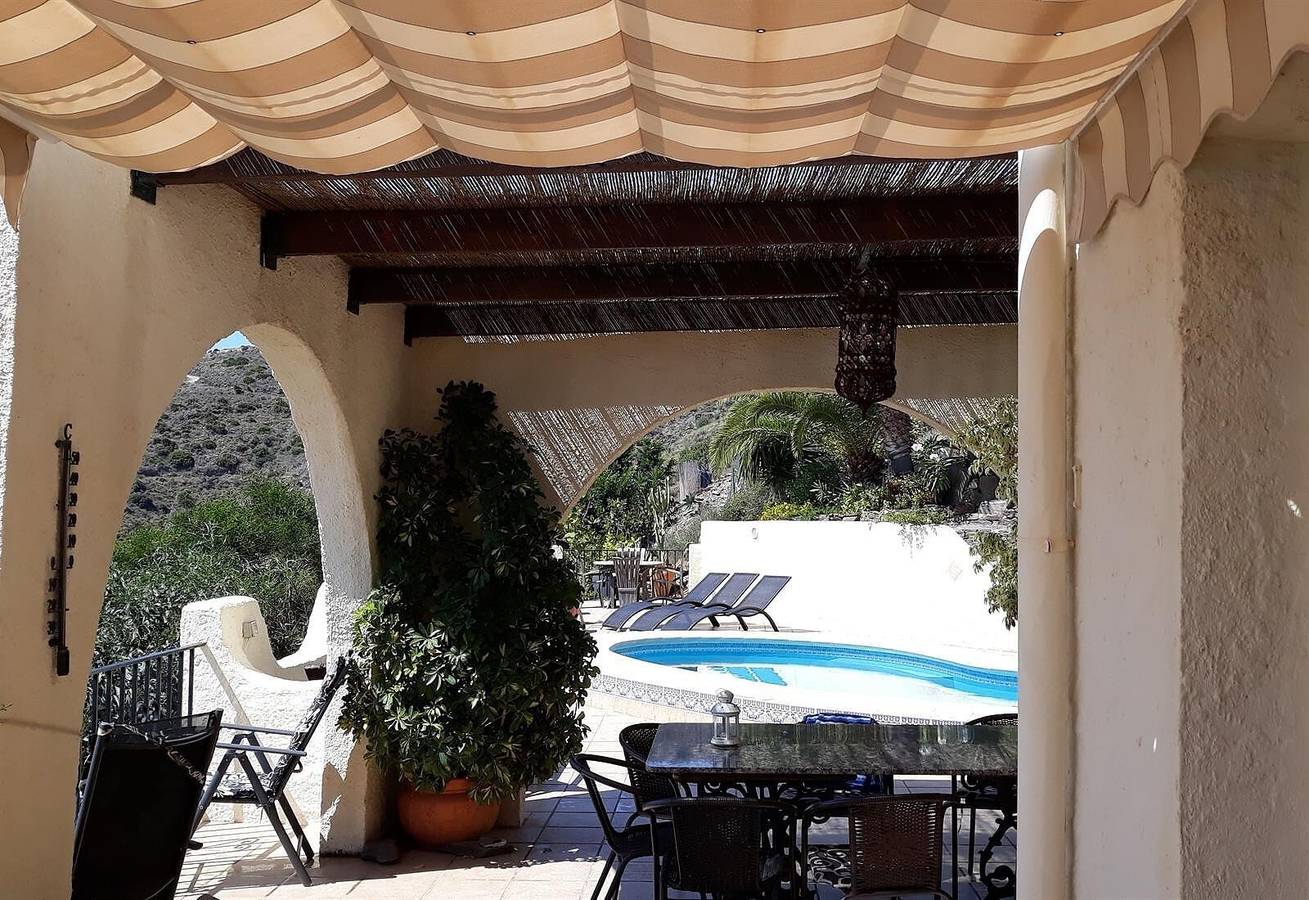 Villa "Villa Casa Pinosierra" mit Blick aufs Meer, Pool, Wlan, Garten und Terrasse in Ventanicas-El Cantal, Mojácar