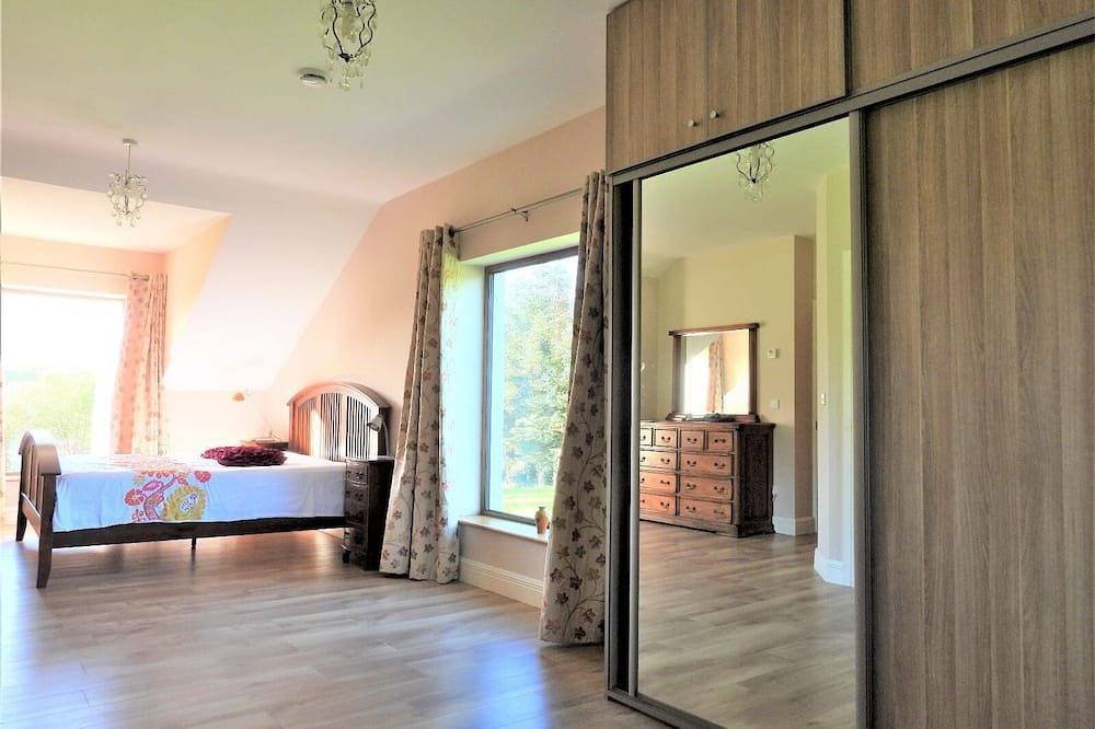 Peaceful, Scenic Family Home in Calry ED, County Sligo