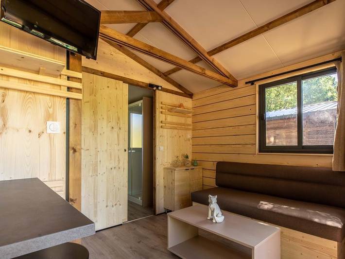 Camping de la Haute Sioule - Chalet 2 personen - Victoria 1 Zimmer in Saint-Bonnet-près-Orcival, Regionaler Naturpark Volcans d'Auvergne