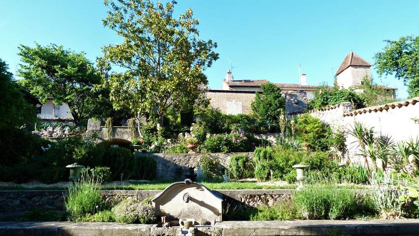 Gîte pour 4 personnes, avec jardin à Cluny - 4