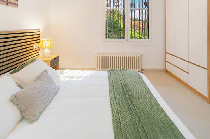 Location de vacances pour 13 personnes, avec jardin et balcon, animaux acceptés à Vall-llobrega - 3