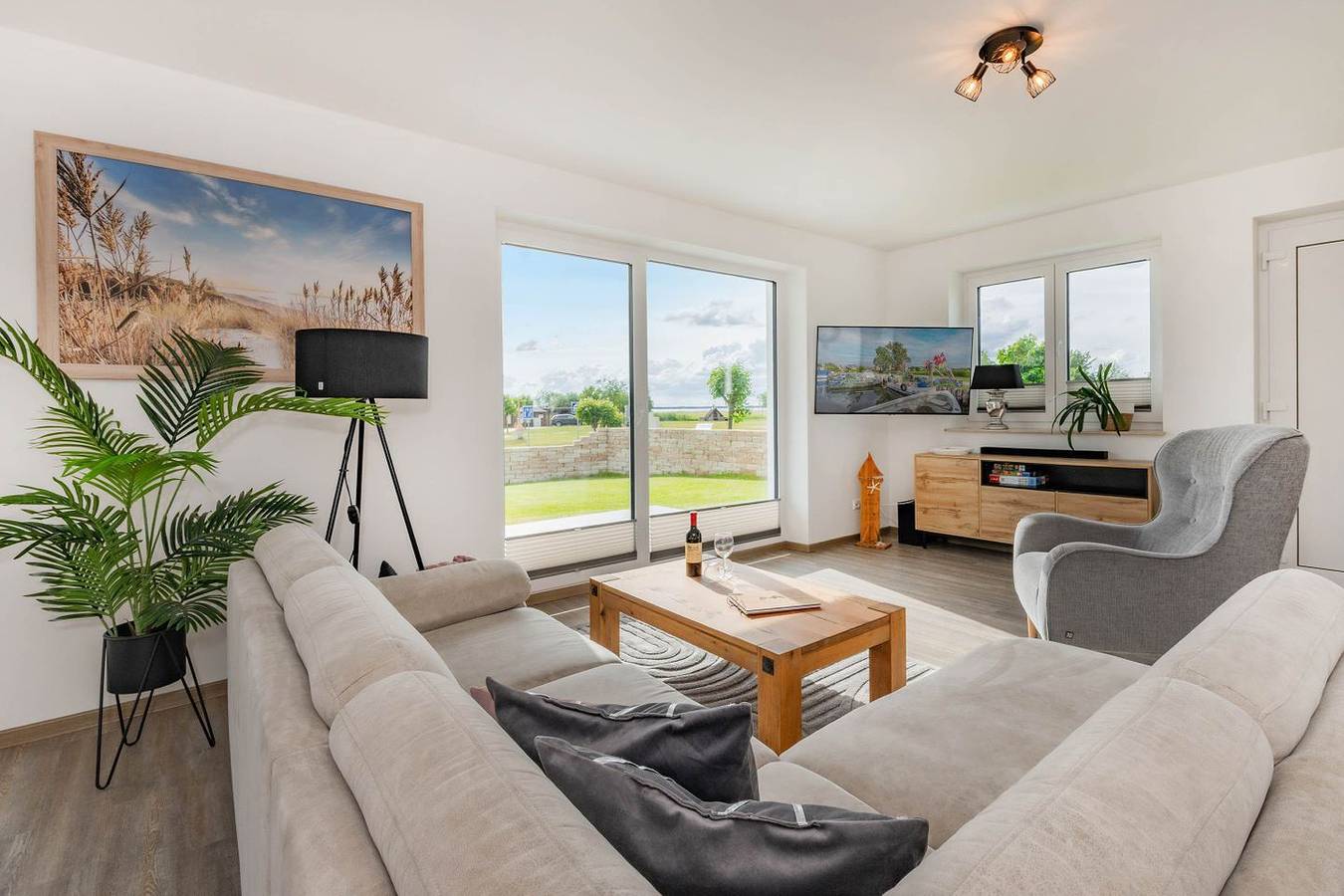 Modernes Ferienhaus mit Seeblick, Terrasse & Grill in Loddin in Loddin, Bernsteinbäder