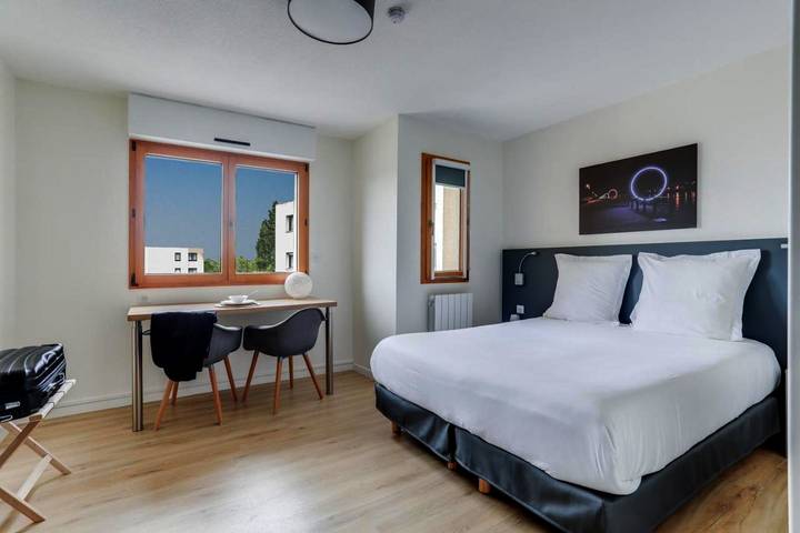 Location de vacances pour 2 personnes dans Stade de la Beaujoire - 2