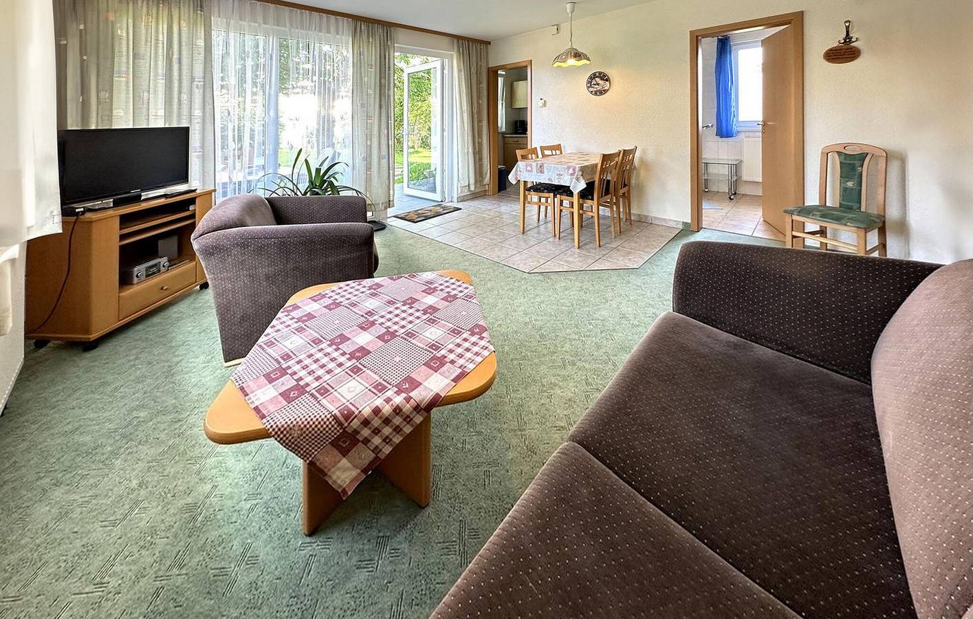 Cozy Beach Apartment with Parking and Terrace 700m from Zinnowitz in Zinnowitz, Usedomer Norden