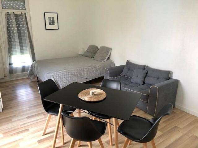 Gîte pour 4 personnes, avec jardin, animaux acceptés à Mont-Saint-Aignan - 2