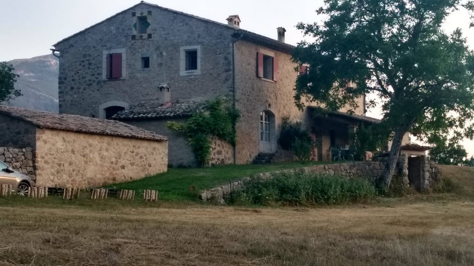 Chambre d'hôtes bastide de l'Escoulaou - Les Romarins in Castellane, Parc naturel régional du Verdon