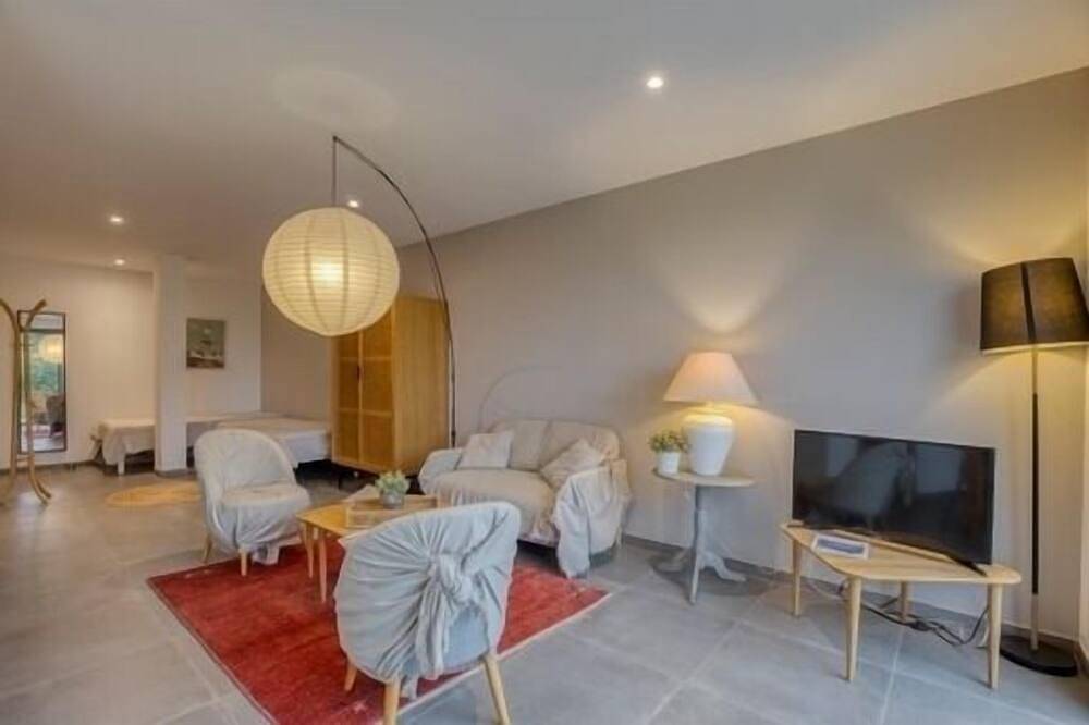 Appartement entier, Proche Annecy,appartement neuf et cosy avec jardin et terrasse in Quintal, Parc naturel régional du Massif des Bauges