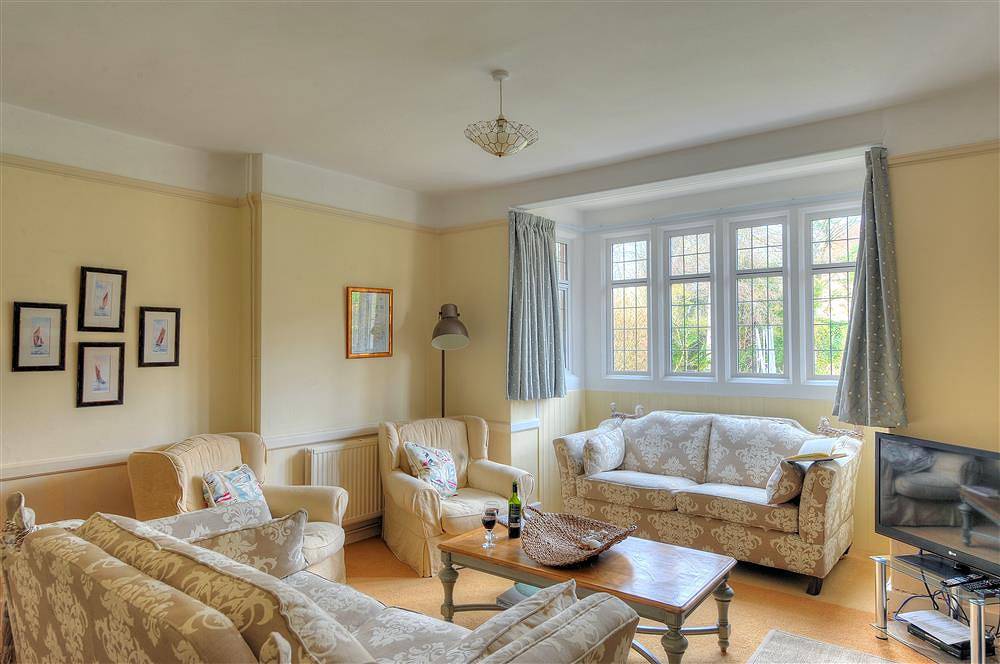 2 Old Home Farm in Combpyne Rousdon, Devon