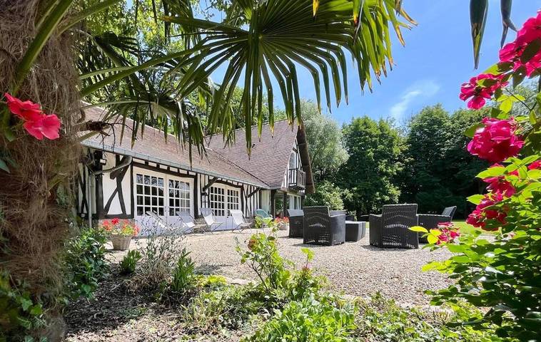 Location de vacances pour 8 personnes, avec Terrasse et Jardin dans Canehan