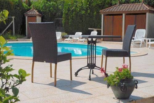 Hôtel pour 2 personnes, avec jardin et vue ainsi que terrasse et piscine dans Terres-de-Haute-Charente - 4