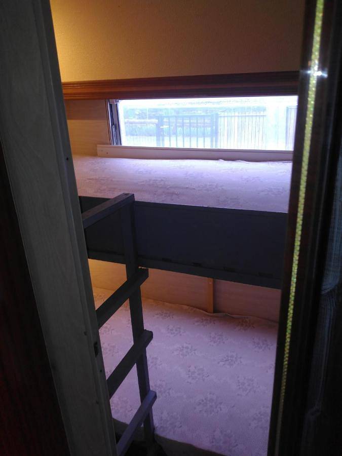 Location de vacances pour 3 personnes, avec jardin et piscine à Chervettes - 3