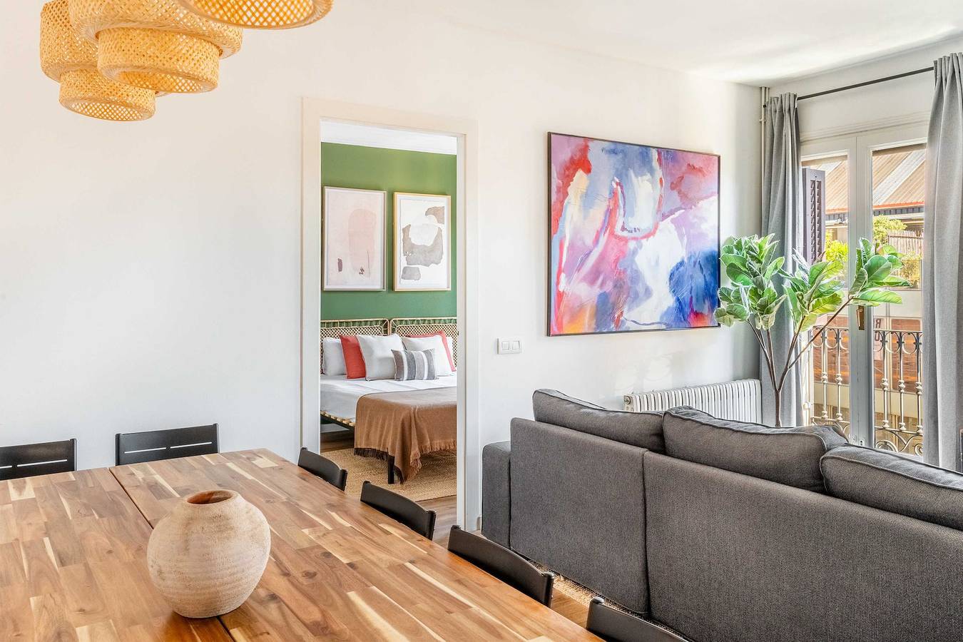 Entire apartment, Paseo de Gracia huge apartment for 15 guests in Barcelona Centre, Barcelona