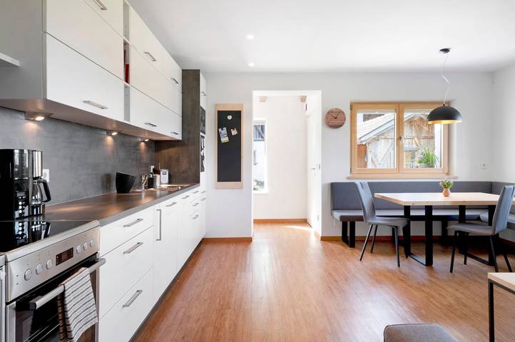 Hel lägenhet, Apartment 'Ebnerhof' with Mountain View, Private Terrace and Wi-Fi in Ritten, Sarntal Alperne