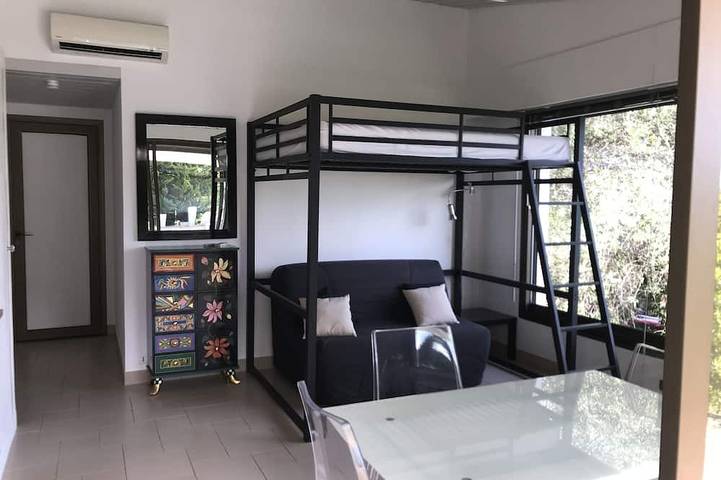 Location de vacances pour 4 personnes, avec terrasse et jardin à Carros - 2