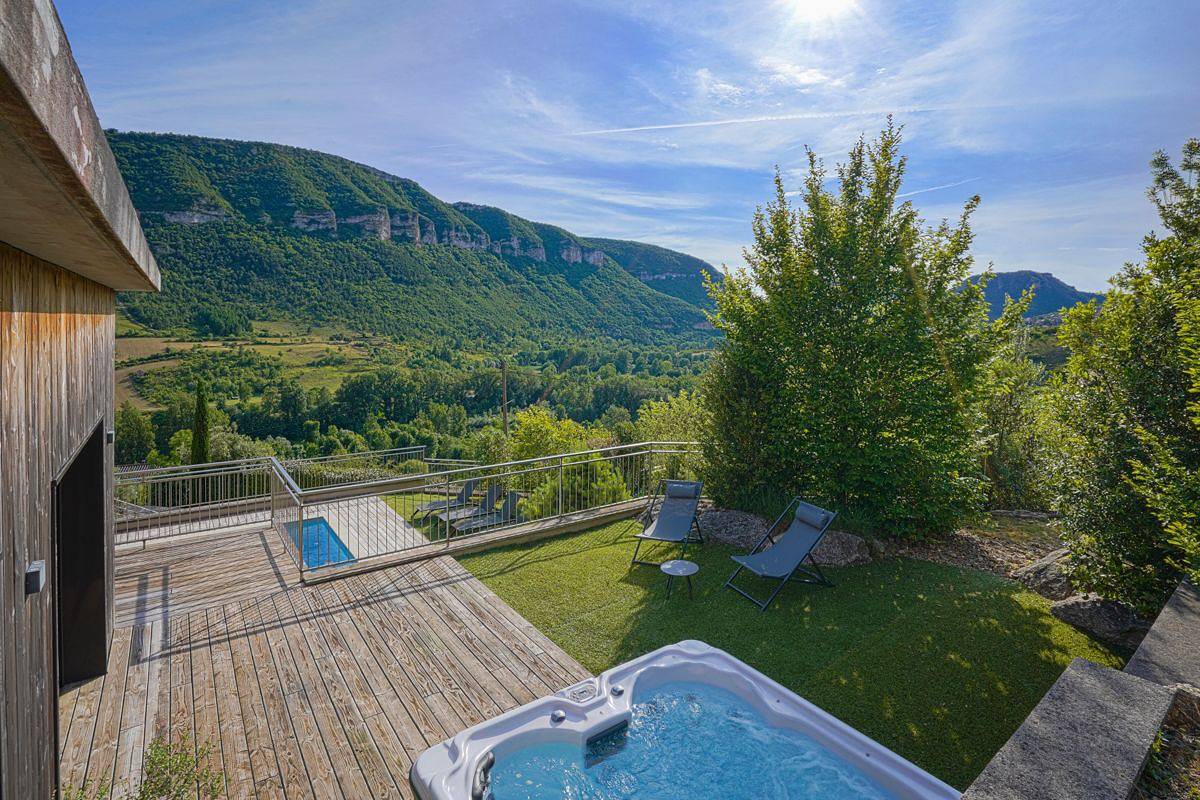 Villa pour 8 personnes avec jardin in Mostuéjouls, Parc naturel régional des Grands Causses