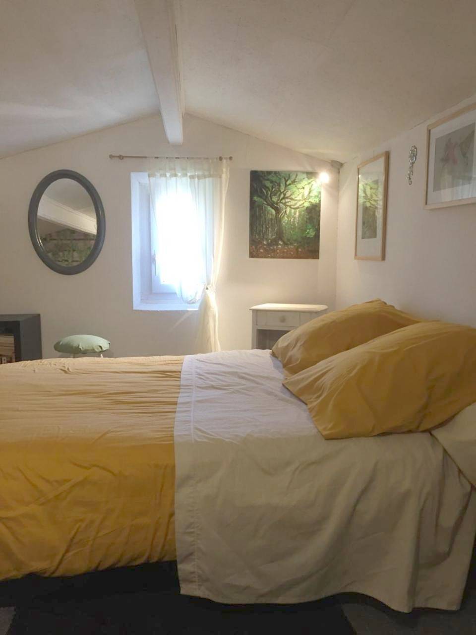 Suite with Pool View in Mazan, Parc naturel régional du Mont-Ventoux