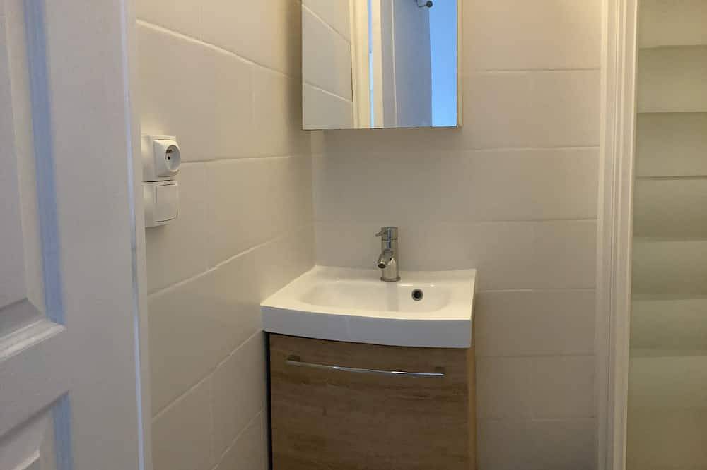 Appartement entier, Appartement avec balcon face à la mer pour 4 personnes. Classé ⭐️⭐️⭐️ Wifi in Le Portel, Région de Boulogne-sur-Mer