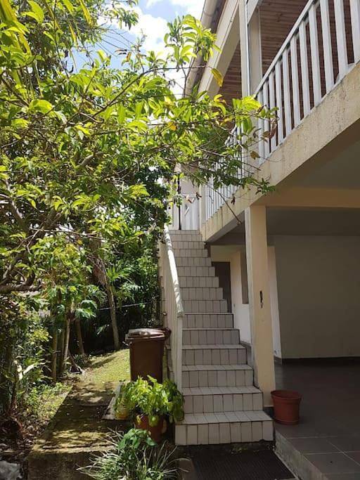 Villa pour 8 personnes, avec jardin ainsi que vue sur le lac et vue, adapté aux familles à Sainte-Anne (Martinique) - 3