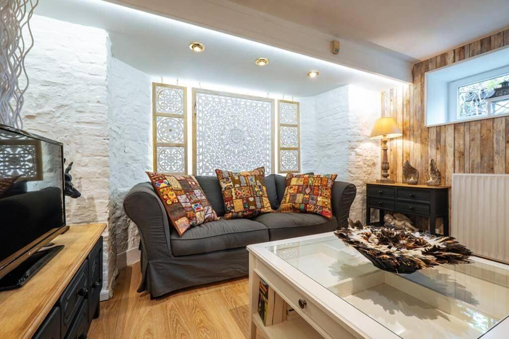 Appartement entier, One-Bedroom Apartment in Namur, Région de Namur