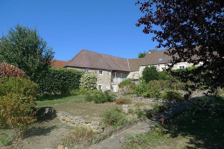 Gîte pour 4 personnes, avec jardin et terrasse