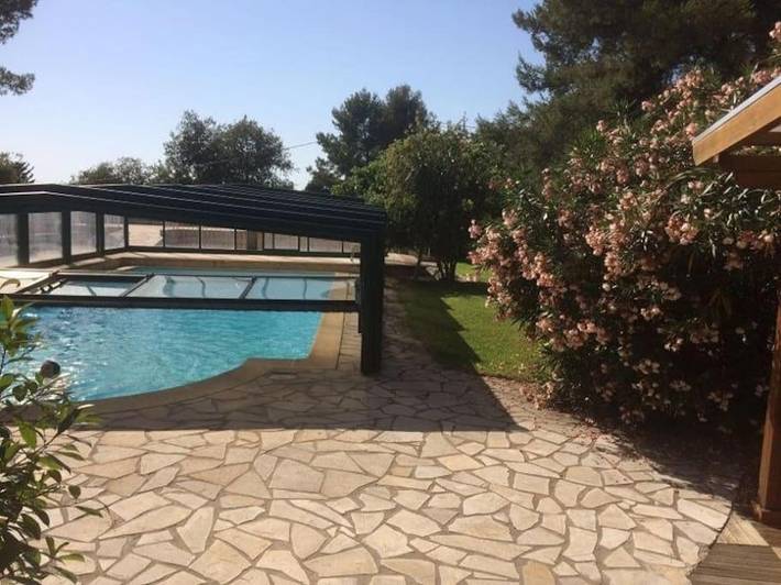 Location de vacances pour 6 personnes, avec terrasse et piscine ainsi que jacuzzi et jardin à Le Beausset - 3