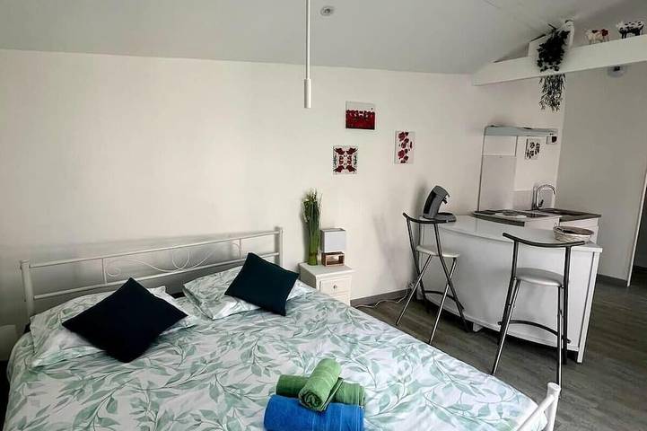 Gîte pour 2 personnes, avec jardin à Brive-la-Gaillarde - 3