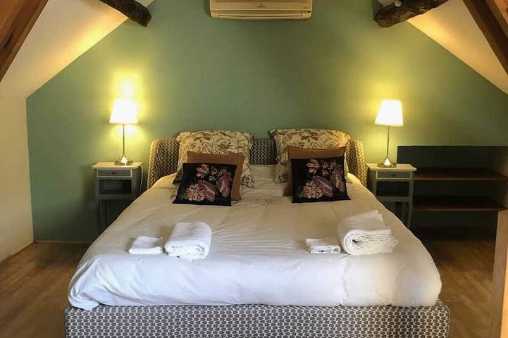 Location de vacances pour 4 personnes, avec jacuzzi et terrasse à Berbiguières - 2