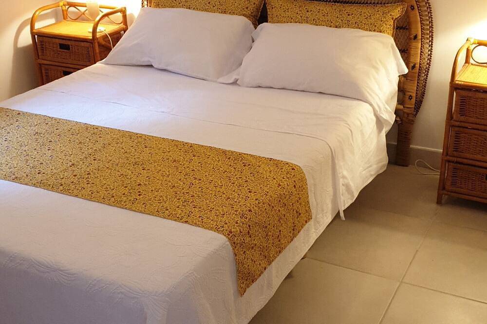 A green setting between sea and mountains in Tourrettes, Region de Draguignan