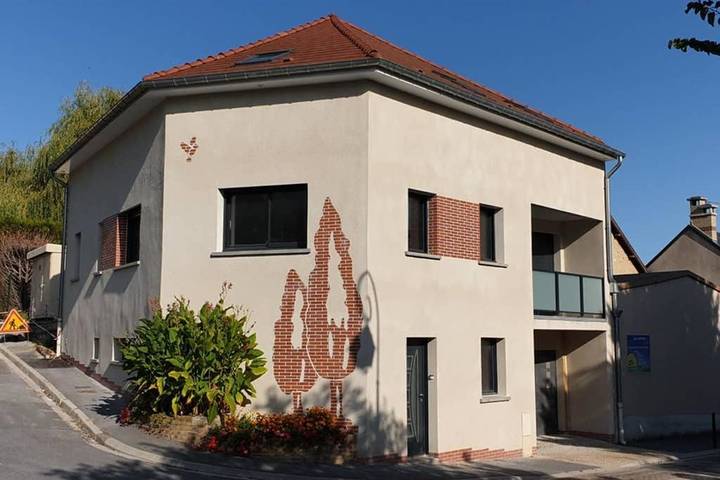 Location de vacances pour 11 personnes, avec Balcon ainsi que Terrasse et Vue à Rilly-la-Montagne