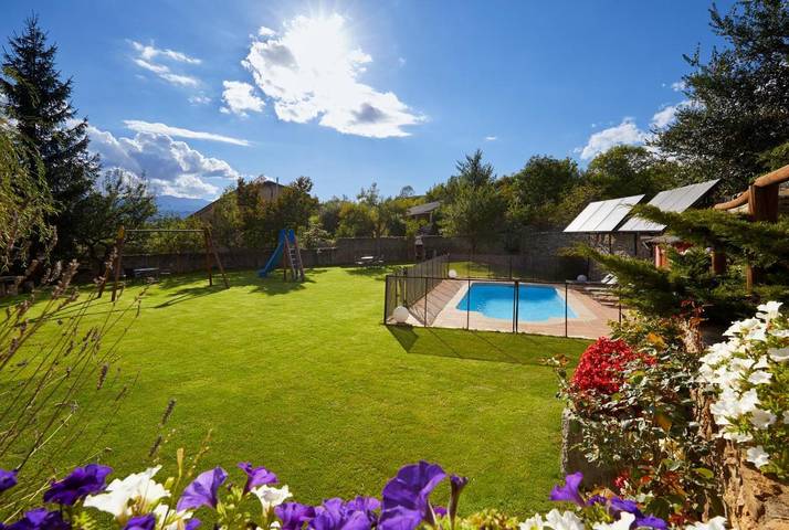 Casa rural para 4 personas, con jardín además de terraza y piscina en Cataluña - 4