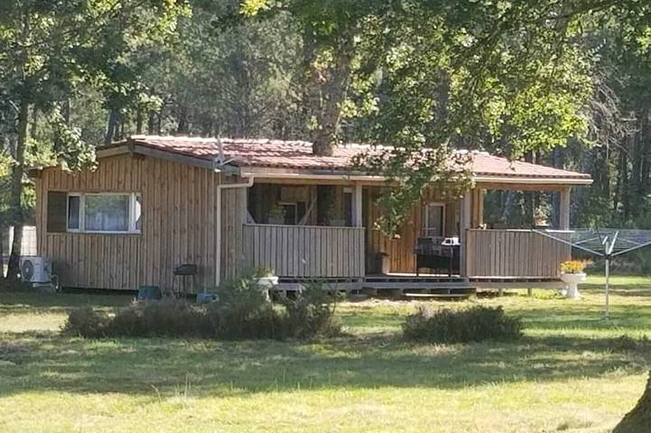 Gîte pour 5 personnes, avec terrasse et jardin à Callen
