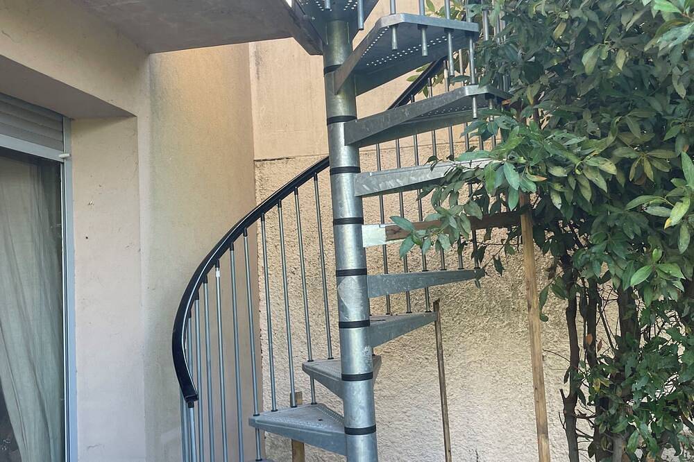 Apartamento entero, High studio 15 mn from Toulouse in castelginest in Castelginest, Alto Garona
