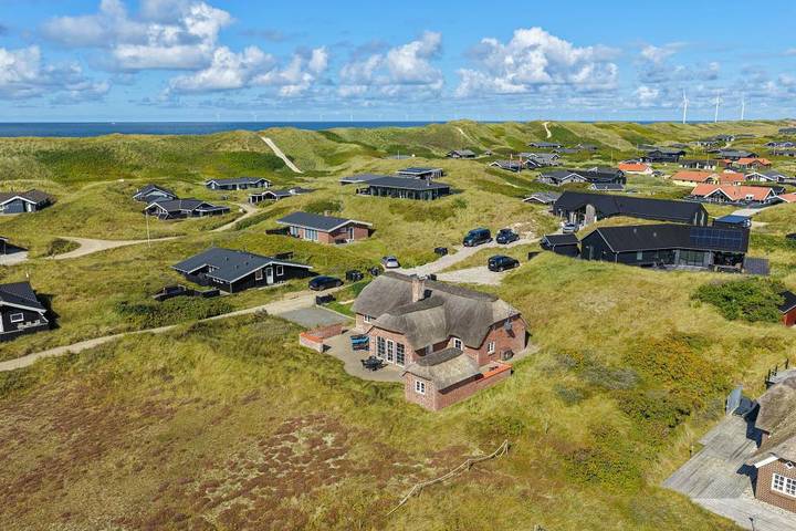 Villa für 7 Personen, mit Sauna und Whirlpool sowie Balkon/Terrasse, mit Haustier in Hvide Sande