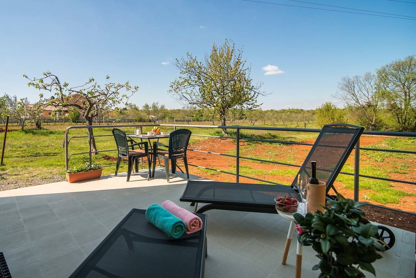 Ganze Wohnung, Apartment mit Terrasse in Filipana in Filipana, Südküste Istrien
