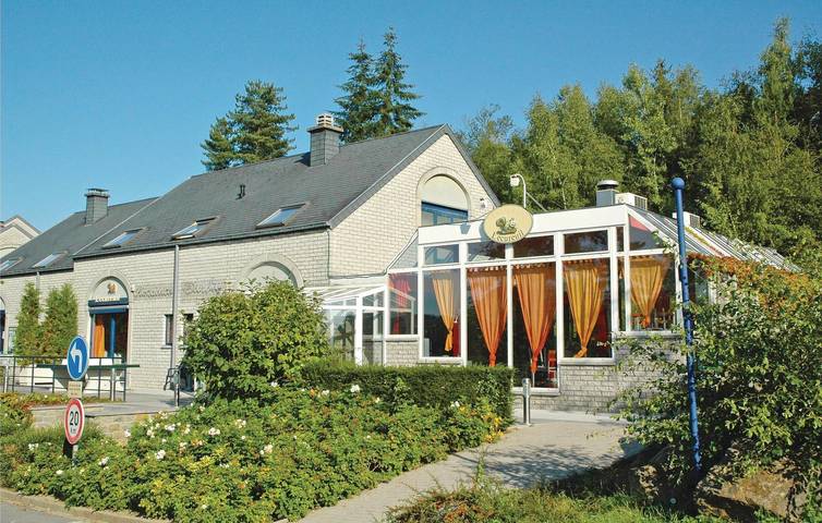 Ferienhaus für 20 Personen, mit Pool und Terrasse sowie Sauna