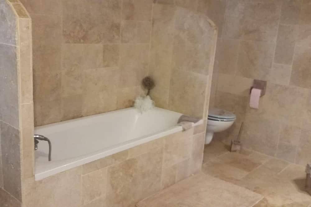Appartement entier, Loft + terrasse et piscine in Les Arcs (Var), Région de Draguignan