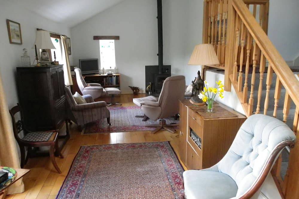 Pet friendly barn conversion with spectacular views, just for 2. in Yorkshire Dales National Park