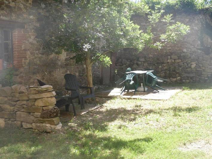Gîte pour 4 personnes, avec vue ainsi que terrasse et jardin à Monestiés - 4