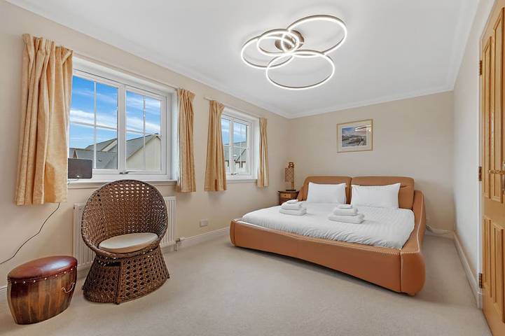 Ferienhaus für 8 Personen, mit Terrasse und Whirlpool sowie Garten in Inverness - 4