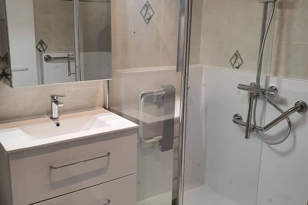 Cerca De Cassis S / Mer Villa T4. Piscina Privada Clim-Promo in Cuges-les-Pins, Marsella region