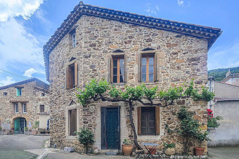 Stunning home in Cessenon sur Orb in Cessenon-sur-Orb, Béziers und Umgebung
