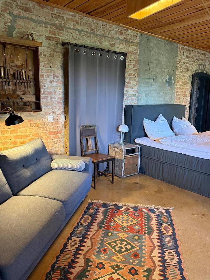 Ferienwohnung für 2 Personen, mit Terrasse und Garten sowie Sauna und Ausblick