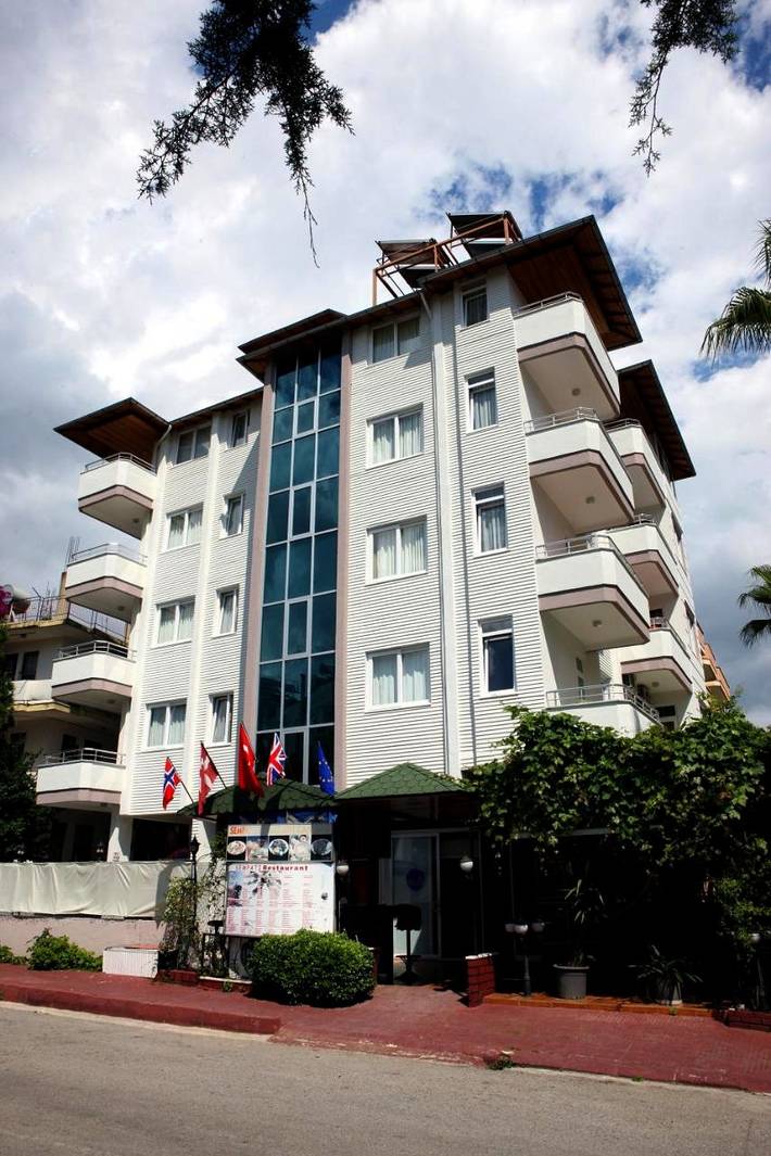 Appart’hôtel pour 10 personnes, avec bassin pour enfant et jardin ainsi que sauna et piscine - 1